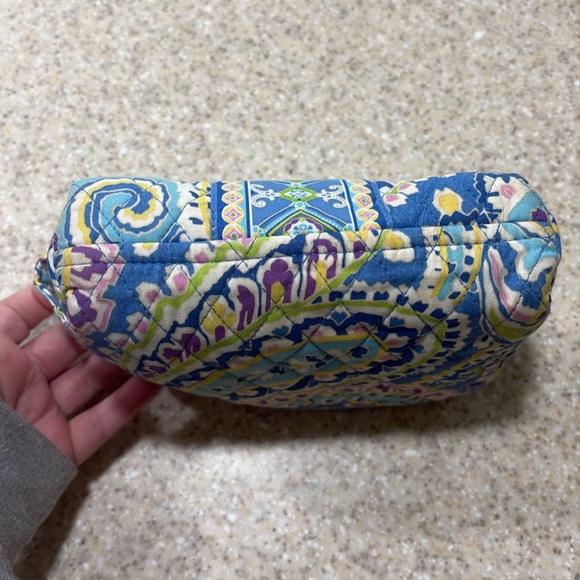 Vera Bradley makeup bag - Picture 4 of 8